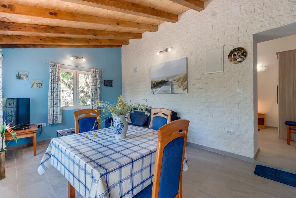 Holiday Home Nikol Вели-Лошинь Экстерьер фото