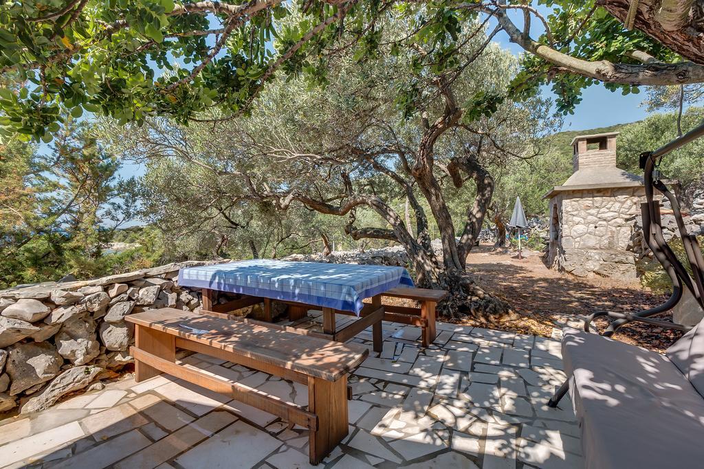 Holiday Home Nikol Вели-Лошинь Экстерьер фото
