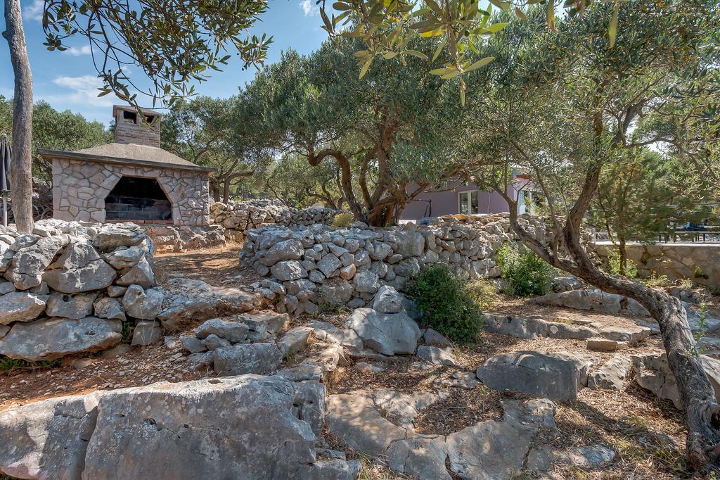 Holiday Home Nikol Вели-Лошинь Экстерьер фото