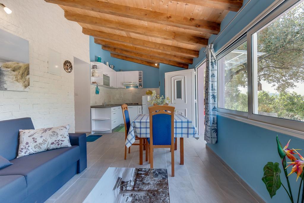 Holiday Home Nikol Вели-Лошинь Экстерьер фото