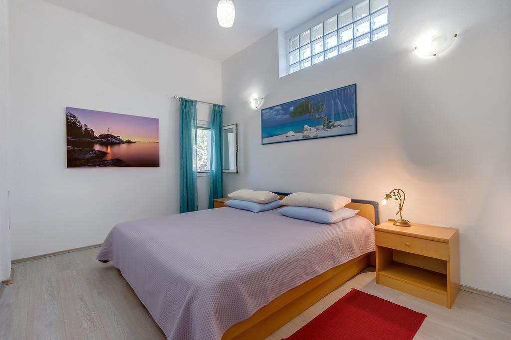 Holiday Home Nikol Вели-Лошинь Экстерьер фото